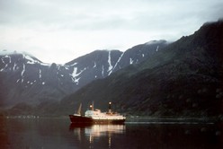 MS Nordnorge, Hurtigruten, at midnight