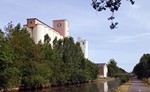 Wallonie 2026, Kornspeicher am Canal des Ardennes