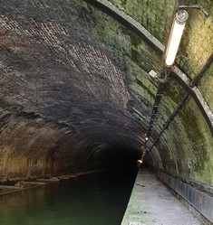 Wallonie 2026, Blick in den Tunnel des Canal du Nord bei la Panneterie