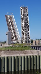 Wallonie 2026, geöffnete Zugbrücken bei Zeebrügge Wallonie 2026, geöffnete Zugbrücken bei Zeebrügge