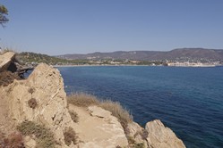 Cap du Bnat, Sentier Littoral