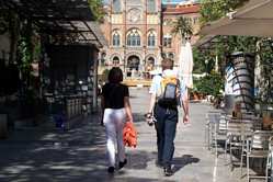 Barcelona - Stadtbummel Av. de Gaudi