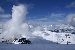 Les Deux Alpes - Wolke ber dem Ort